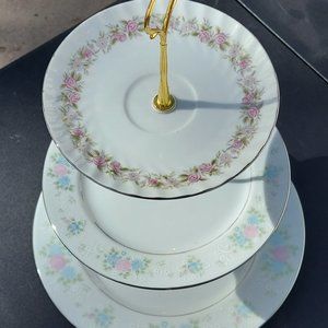 Vintage 3-Tier Serving Set